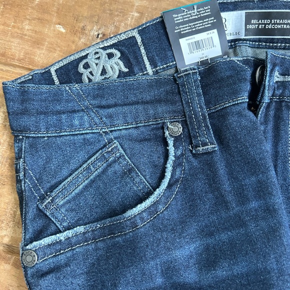 R&R Relaxed Straight Jeans - Picture 5 of 9